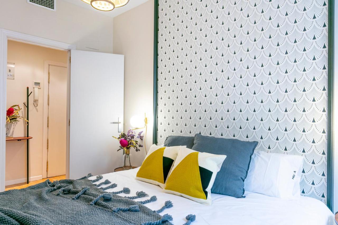 Luxury Belmont Puerta Del Sol Appartement Madrid Buitenkant foto