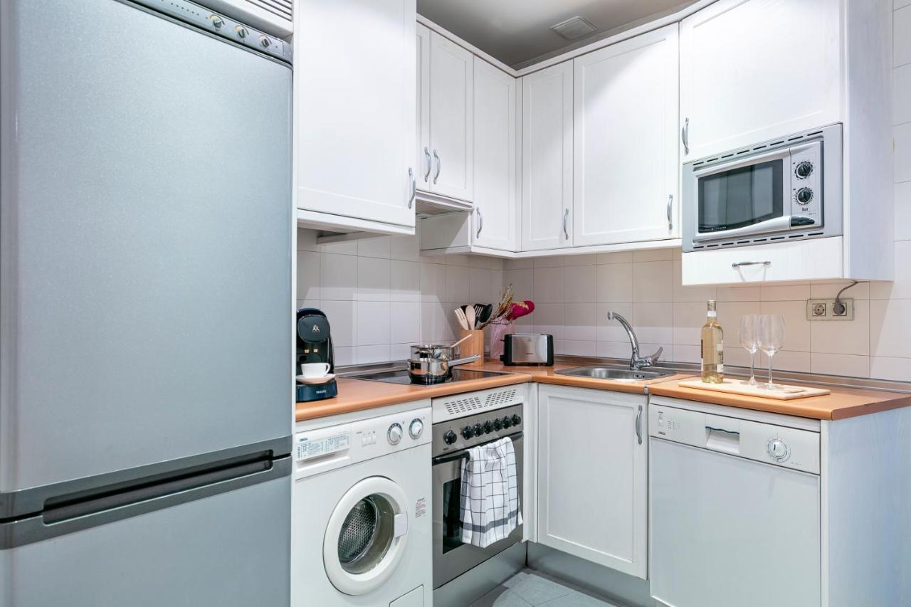 Luxury Belmont Puerta Del Sol Appartement Madrid Buitenkant foto