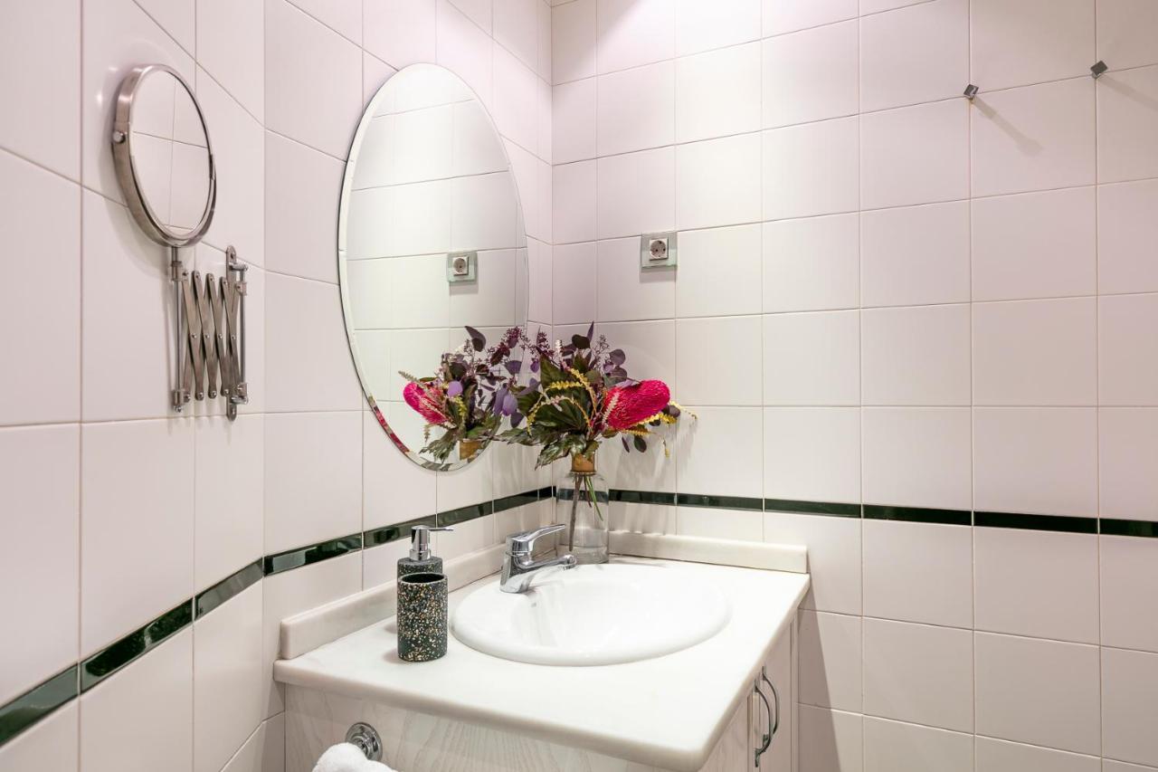 Luxury Belmont Puerta Del Sol Appartement Madrid Buitenkant foto